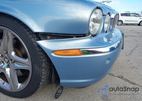 2007 Jaguar Xj Xj8 L z USA, uszkodzony, nr VIN SAJWA79B27SH14767